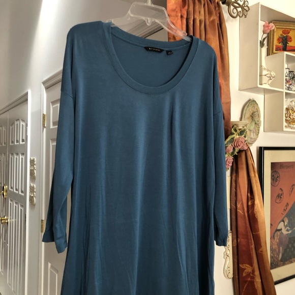 Halston Designer Blue Jade 3/4 sleeve Spring Top - Picture 5 of 5
